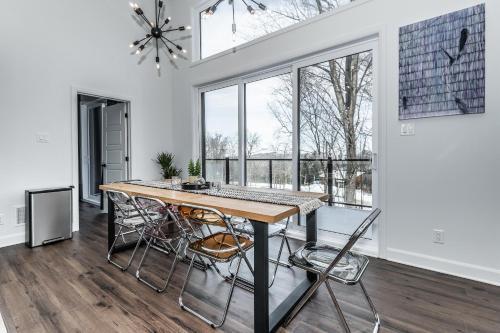 Luxurious Villa Tremblant 4 Bedrooms With Pool Table - B5