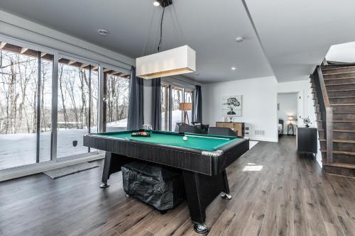 Luxurious Villa Tremblant 4 Bedrooms With Pool Table - B5