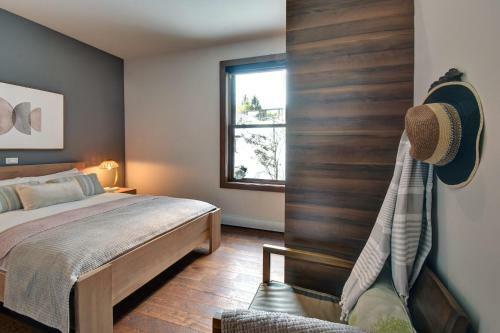 Condo With Breathtaking View Of The Lake