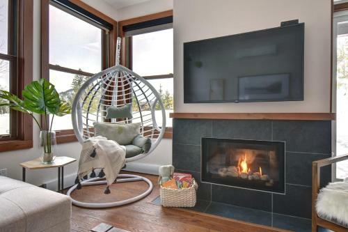 Condo With Breathtaking View Of The Lake