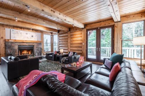 Chalet First Tracks - 5 Bdr With Lake Access And Hot Tub