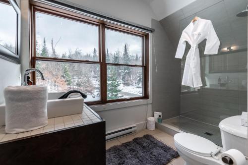 Chalet First Tracks - 5 Bdr With Lake Access And Hot Tub