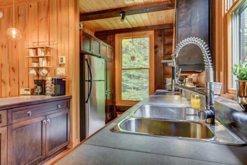 Chic Log Chalet With Hot Tub - Mont-tremblant North Side By Reserver.ca
