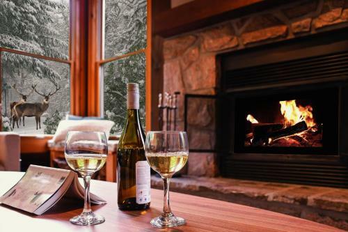 Chic Log Chalet With Hot Tub - Mont-tremblant North Side By Reserver.ca
