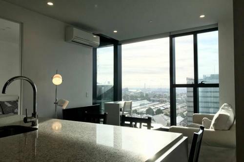 Apartamento Lavish Living Cbd - 2 Bd2 Bath - Nr Melb Central