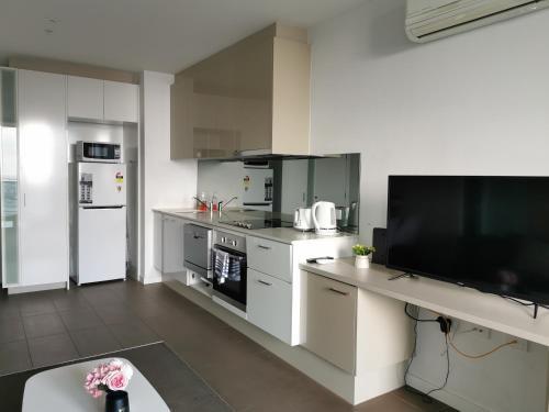 Hudson Sea View Apartments At Southern Cross