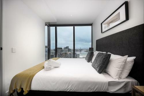 Hudson Sea View Apartments At Southern Cross