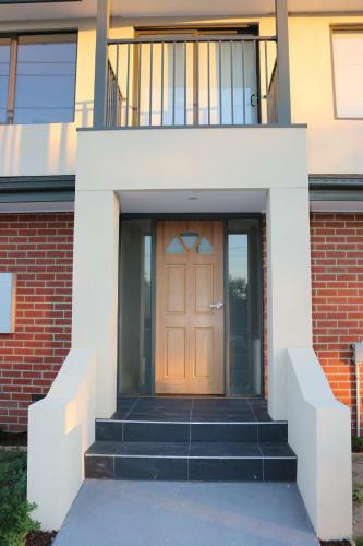 Hostal Silver House - Melbourne Airport Accommodation
