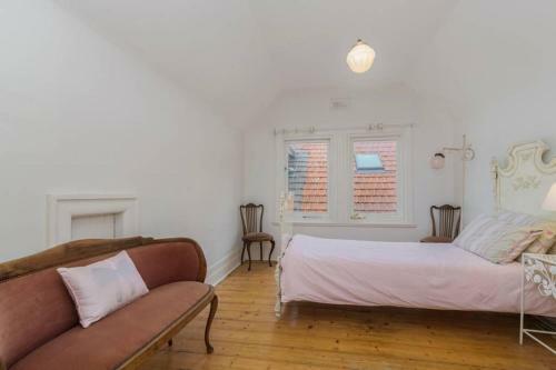 Elwood Eclectic Gem