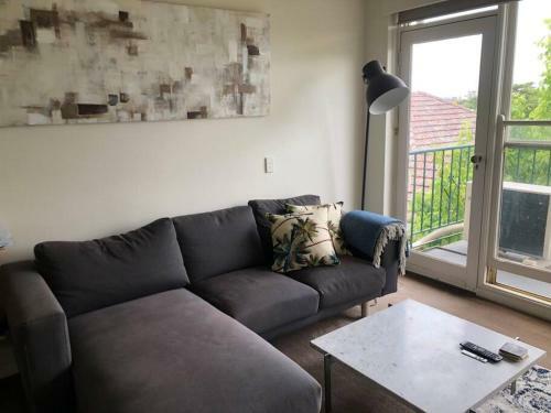 Apartamento Lovely Two Bedroom, One Bath Home Away From Home.