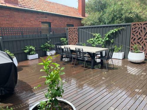 Sunny Seaside Elwood Home