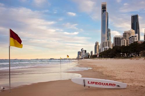 Lovely Centrally Located 1 Bedroom Apartment In Melbourne