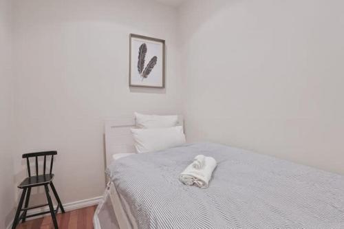 3 Bedroom In Richmond With Balcony For Families