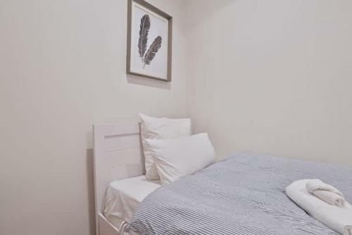 3 Bedroom In Richmond With Balcony For Families