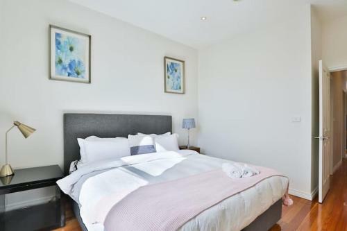 3 Bedroom In Richmond With Balcony For Families
