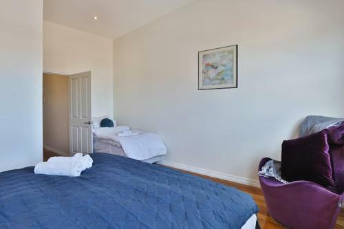 3 Bedroom In Richmond With Balcony For Families