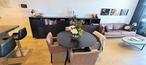 Ultra Luxe Grand Prix Views, Stunning 1 Bed Apartment