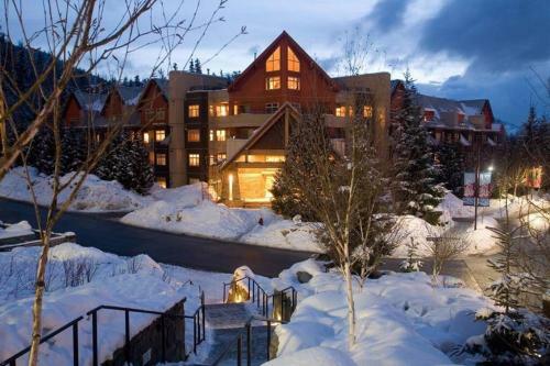 Apartamento Whistler Luxury Ski In/out+ Parking+hottub + Pool