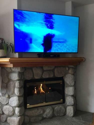 Apartamento Whistler Luxury Ski In/out+ Parking+hottub + Pool