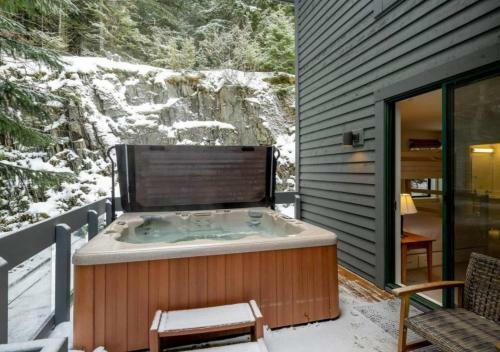 Northern Lights 31 By Mc Luxury Rentals