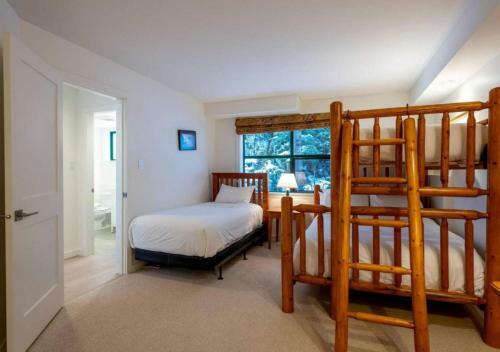 Northern Lights 31 By Mc Luxury Rentals