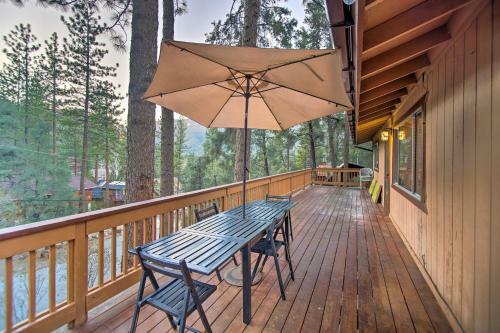 Peaceful And Idyllic Forest Cabin With Pool Table