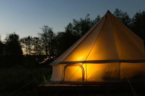 Cocoon Village - Glamping - Domaine Des Grottes De Han