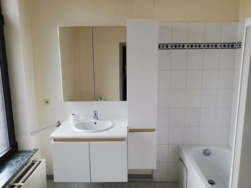 Apartamento 3 Bed Business Flat In Ronse