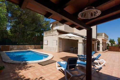 Villa Montferrutx