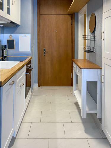 Apartamento Swissme - Modernes Studio Mit Balkon & Parkplatz & Netflix