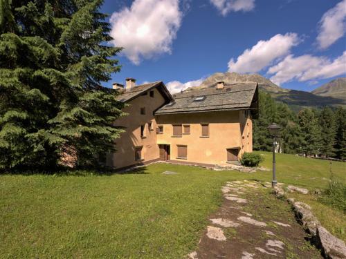 Apartment Chesa Seglias