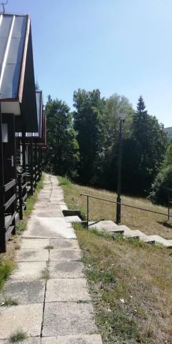 Olivin Kytlice Hiker Huts