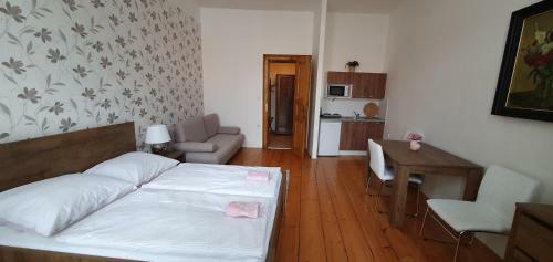 Hostal Penzion Z�meck� Park