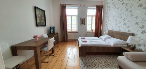 Hostal Penzion Z�meck� Park