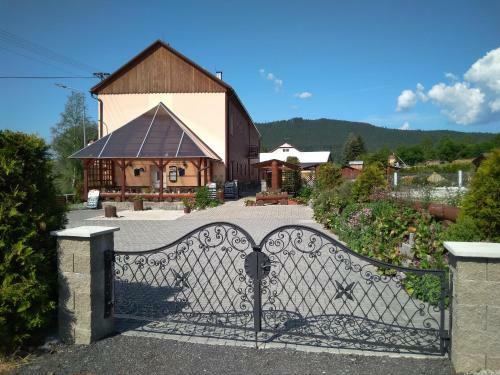 Hostal Pension Motel Anna
