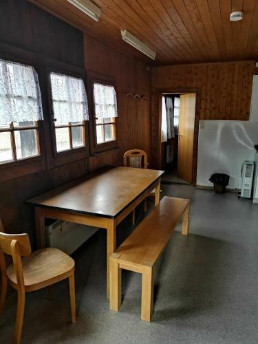 Albergue Bergh�tte Beim Hotel Bahnhof Ausserberg