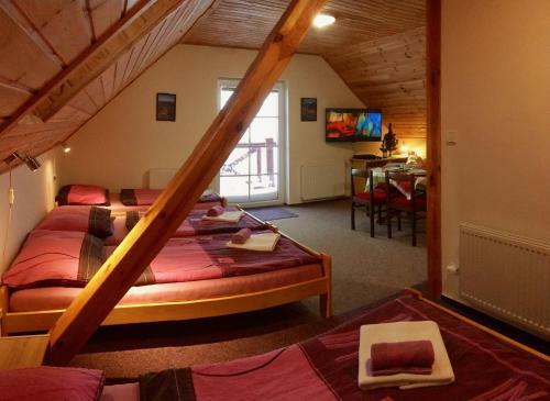 Hostal Apartments Lipno Serafin