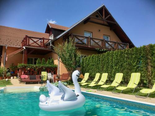 Hostal Apartments Lipno Serafin