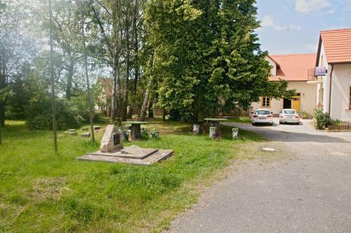 Hostal Penzion St?�brn� Lhota