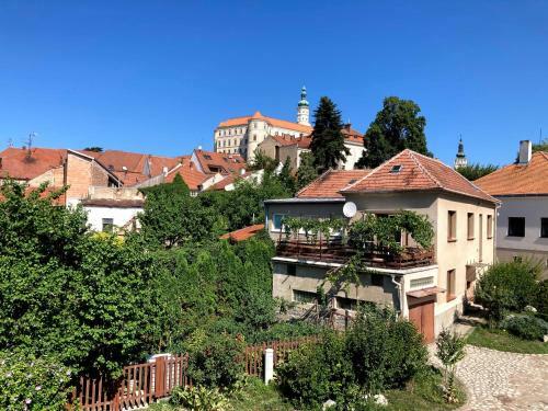 �tuln� Apartm�n S V�hledem Na Z�mek