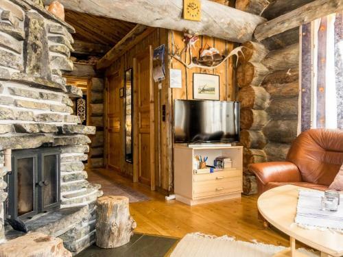 Holiday Home Luostonseita 1