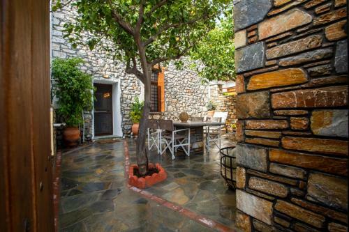 The Backyard Fisherman's House