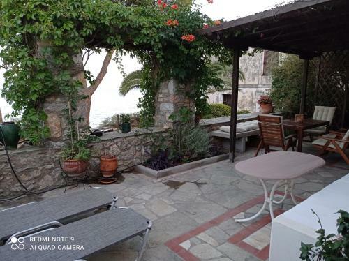Natali's Villa By The Sea