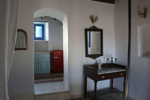 Kato Koufonisi Stone House