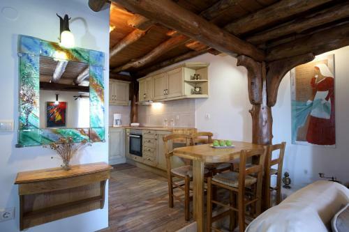 Villa Matzanas House