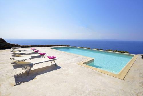 Spectacular Sunset View Villa At Melissaki