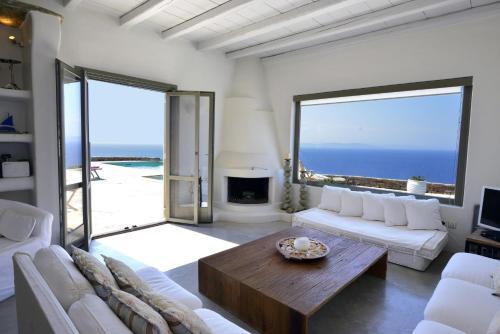 Spectacular Sunset View Villa At Melissaki