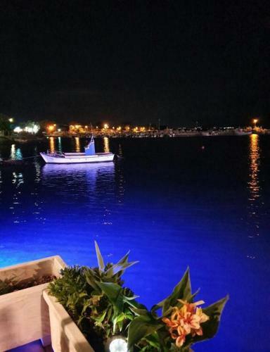 Beautiful Summer Villa In Chalkoutsi