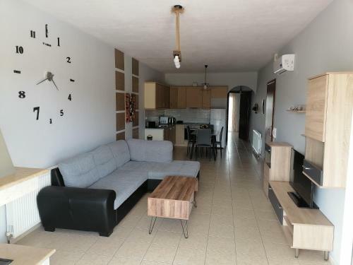 Dimitra Boutique Apartments 2