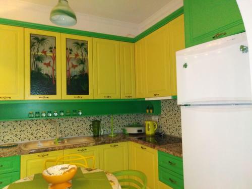 Epavli Sofia' S Two Apartments In Horto, 30m From The Sea